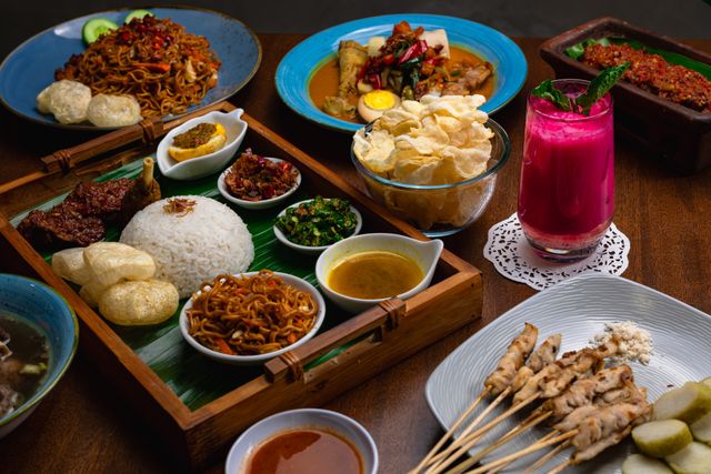 10 Must-Try Malaysian Dishes: A Food Lover’s Guide